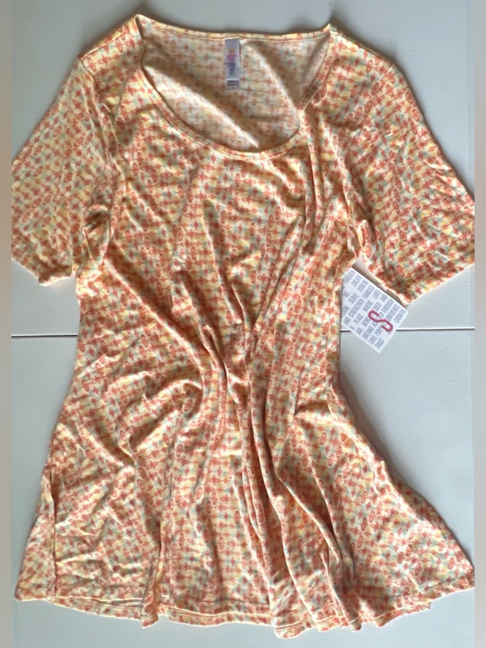 Lularoe Perfect Tee - Size Small
